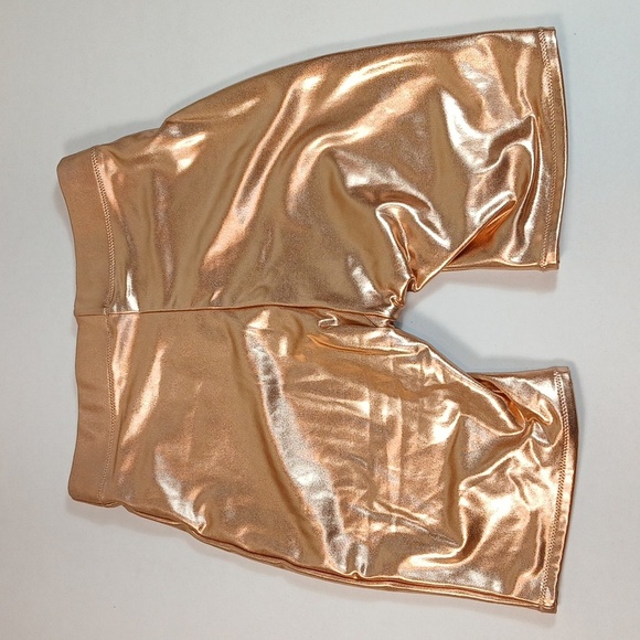 Skims Swim Metallic mid waist shorts Champagne XS NWT - Picture 3 of 5